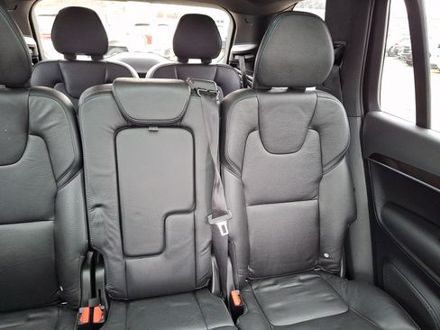 Used 2018 Volvo XC90 T6 Momentum w/ Convenience Package image 20