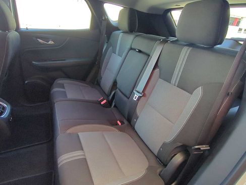 Used 2025 Chevrolet Blazer LT FWD image 23
