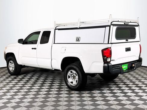 Used 2022 Toyota Tacoma SR image 6