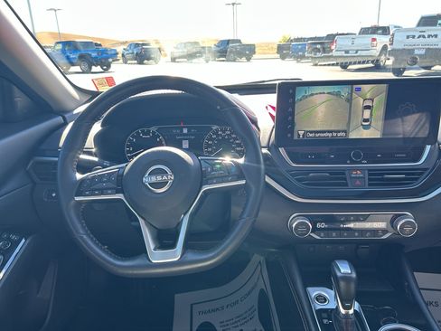 Used 2023 Nissan Altima 2.0 SR image 15