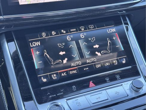 Used 2025 Audi Q7 3.0T Prestige w/ Prestige Package image 16