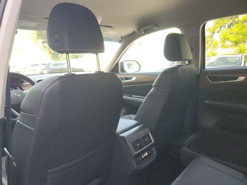 Certified 2024 Volkswagen Atlas SE FWD image 17