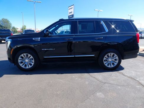 Used 2025 GMC Yukon Denali AWD/4WD image 7
