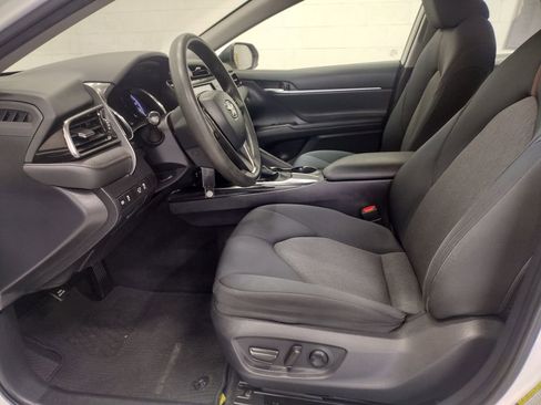 Used 2019 Toyota Camry LE w/ Carpet Mat Package FWD image 20