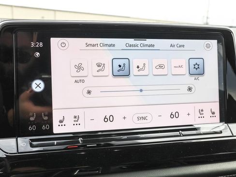 New 2026 Volkswagen Atlas Cross Sport SE image 29