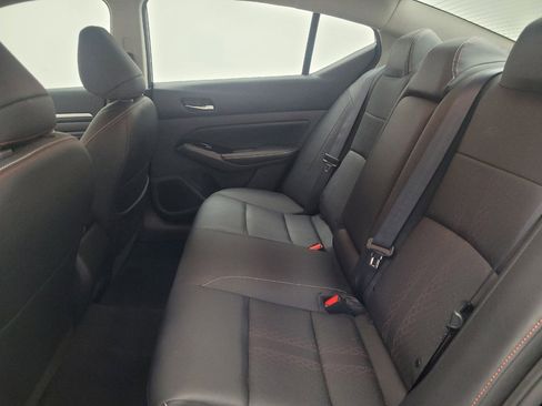 Used 2023 Nissan Altima 2.5 SR w/ SR Premium Package FWD image 18