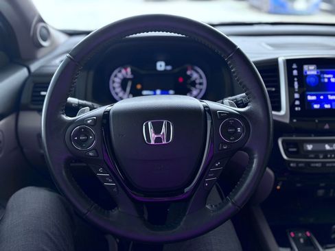 Used 2018 Honda Pilot Touring image 24