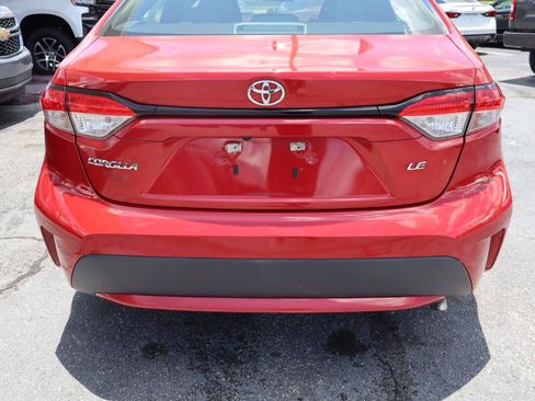 Used 2021 Toyota Corolla LE FWD image 30