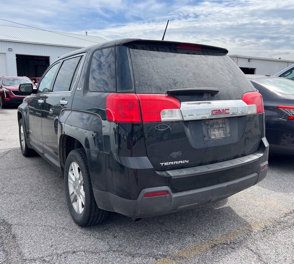 Used 2013 GMC Terrain SLE w/ LPO, Chrome Package FWD image 4