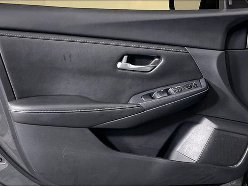 Used 2024 Nissan Sentra SV image 24