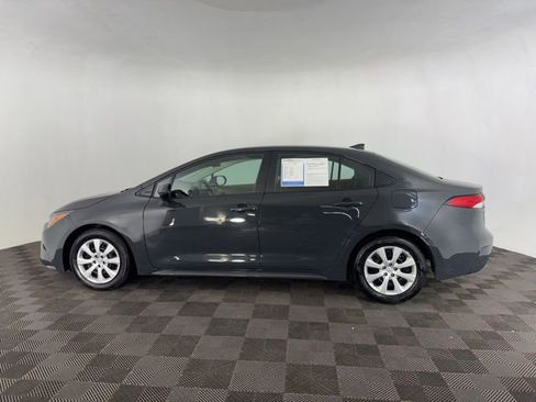 Used 2025 Toyota Corolla LE image 5