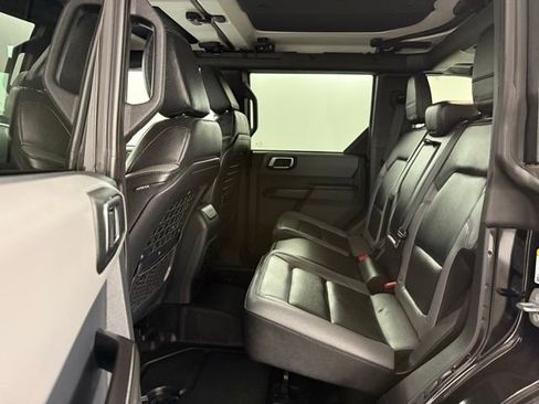 Used 2024 Ford Bronco Black Diamond image 14
