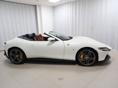 Certified 2024 Ferrari Roma Spider image 8