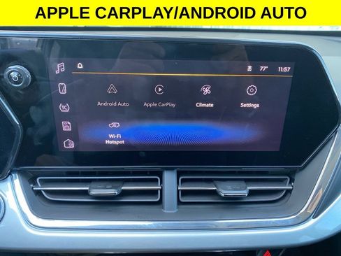 Used 2026 Chevrolet Trax LT FWD image 9