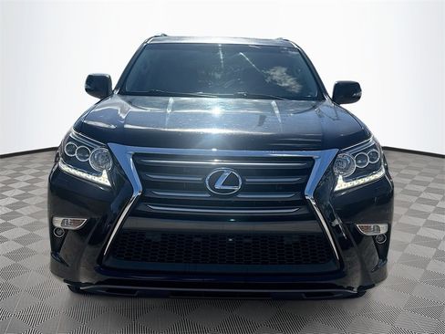 Used 2018 Lexus GX 460 image 2