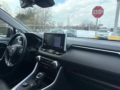 Used 2019 Toyota RAV4 Limited w/ Advanced Technology Package image 13