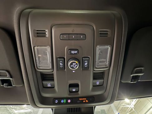 Used 2023 GMC Yukon Denali w/ LPO, Floor Liner Package image 33