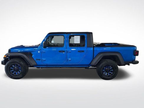 Used 2020 Jeep Gladiator Sport w/ Quick Order Package 24S AWD/4WD image 2