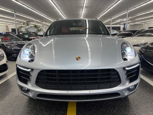 Used 2018 Porsche Macan AWD/4WD image 3