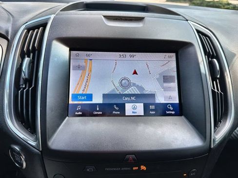 Used 2020 Ford Edge Titanium w/ Equipment Group 301A FWD image 18