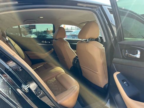 Used 2017 Nissan Maxima SR image 11
