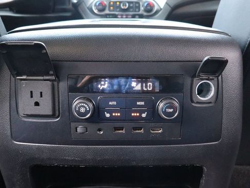 Used 2018 Chevrolet Tahoe Premier image 11