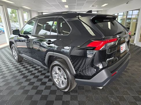 Used 2025 Toyota RAV4 XLE AWD/4WD image 5