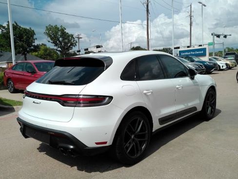 Used 2023 Porsche Macan Turbo AWD/4WD image 8