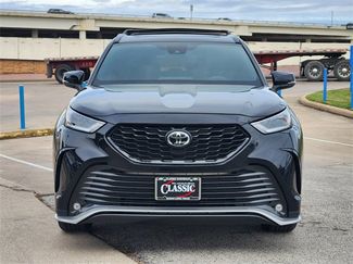 Used 2023 Toyota Highlander XSE video 2