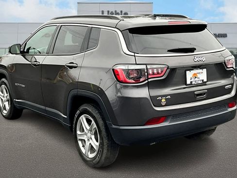 Used 2024 Jeep Compass Latitude image 8