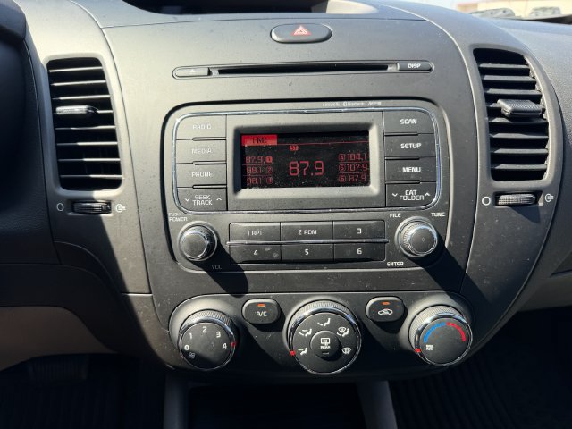 Used 2015 Kia Forte LX FWD image 21