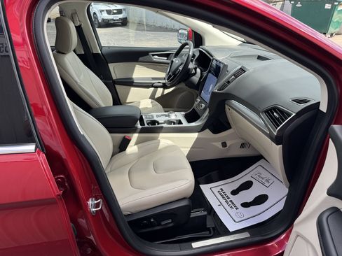 Used 2021 Ford Edge Titanium AWD/4WD image 24