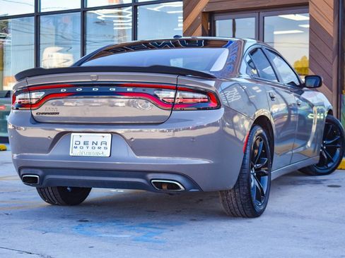 Used 2018 Dodge Charger SXT w/ Blacktop Package image 35