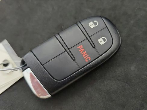 Used 2023 Jeep Renegade Latitude image 21