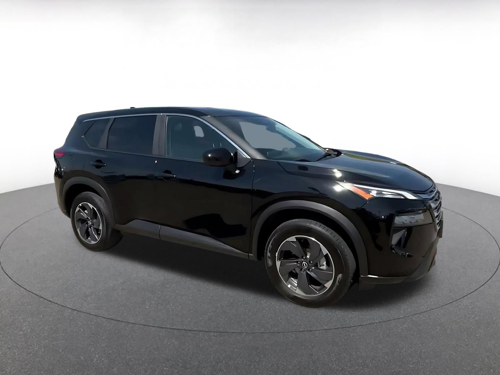 Used 2025 Nissan Rogue SV FWD image 2