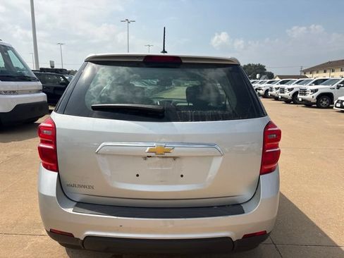 Used 2017 Chevrolet Equinox LS FWD image 4