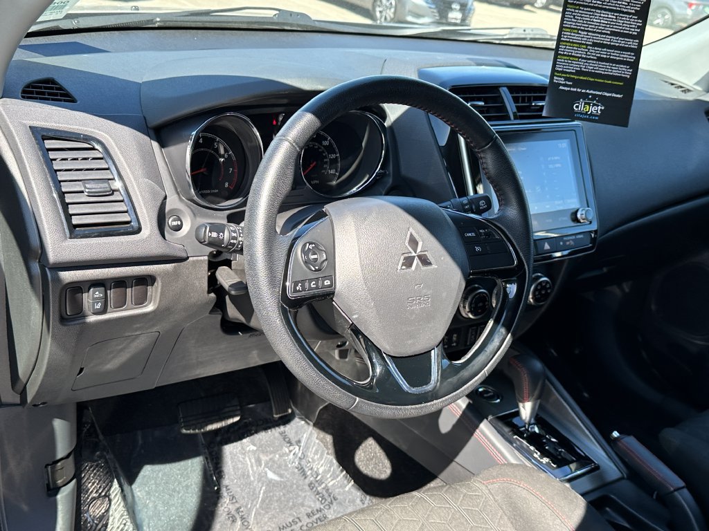 Used 2025 Mitsubishi Outlander Sport LE AWD/4WD image 25