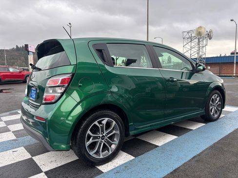 Used 2018 Chevrolet Sonic LT w/ Convenience Package image 5