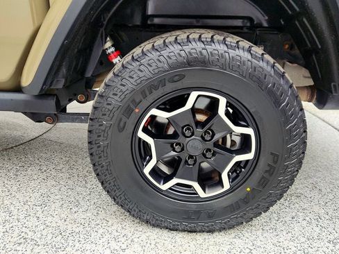 Used 2020 Jeep Gladiator Rubicon image 9