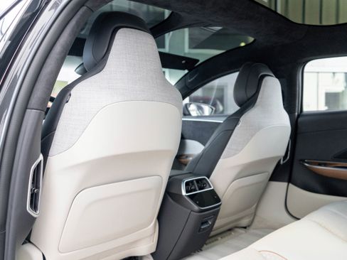 Used 2022 Lucid Air Grand Touring image 30