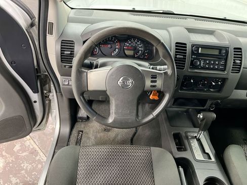 Used 2007 Nissan Frontier SE w/ SE Value Truck Pkg RWD image 11