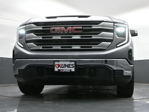Used 2023 GMC Sierra 1500 SLE AWD/4WD image 46