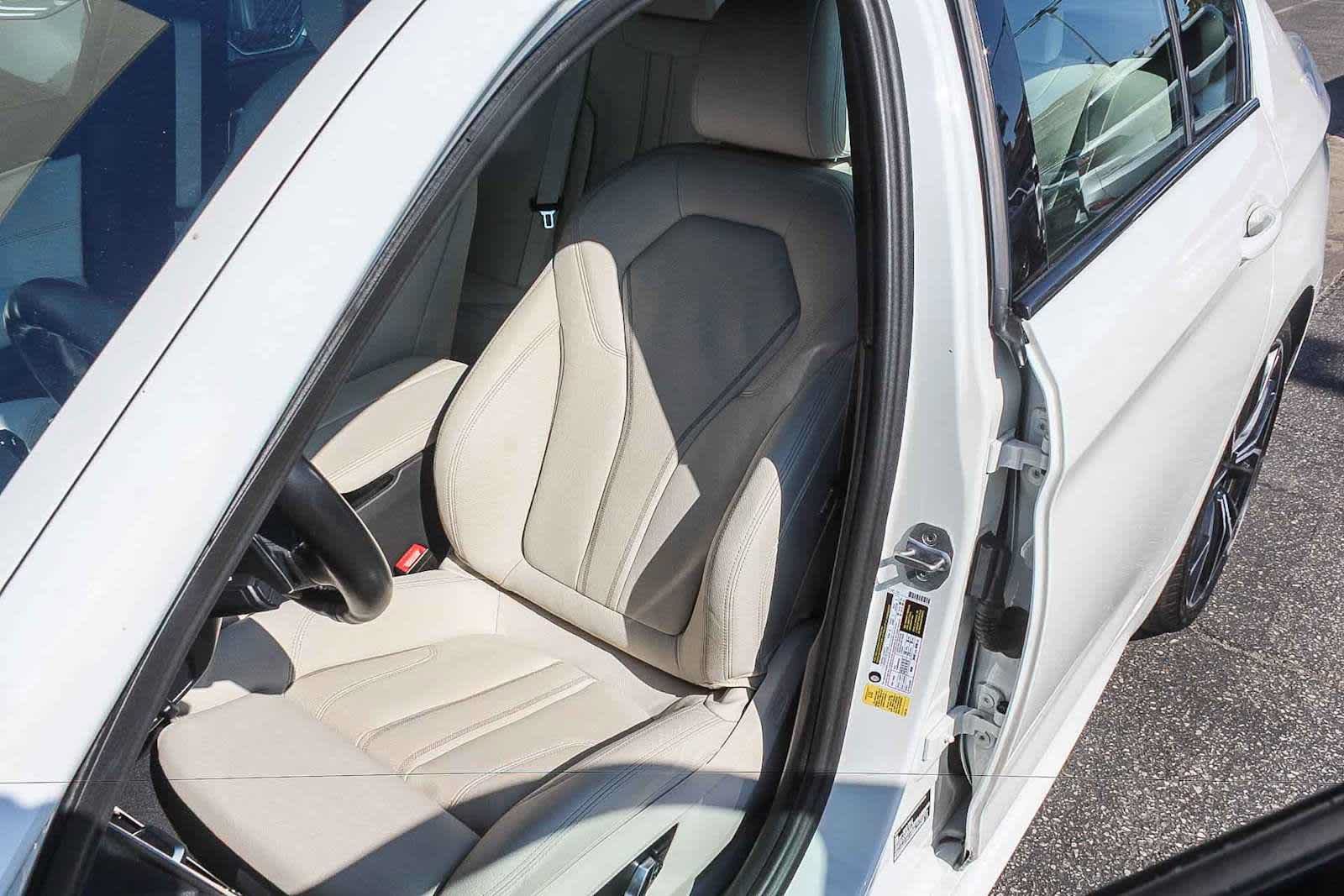 Used 2023 BMW 540i w/ M Sport Package RWD image 25