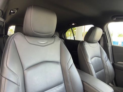 Used 2024 Cadillac XT4 Premium Luxury FWD image 8