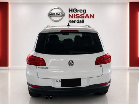 Used 2017 Volkswagen Tiguan S FWD image 6