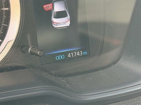 Used 2021 Toyota Corolla SE FWD image 17