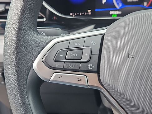 Certified 2022 Volkswagen Taos S image 15