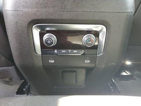 Used 2024 Chevrolet Tahoe LT RWD image 12