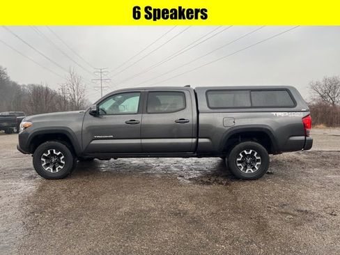 Used 2017 Toyota Tacoma TRD Off-Road w/ Premium & Technology Package image 6
