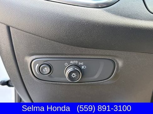 Used 2022 Chevrolet Equinox LT FWD image 25